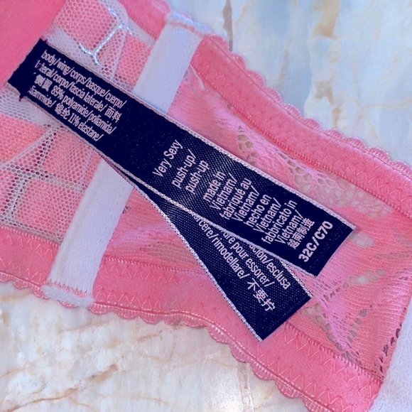 Victoria Secret 2 Pc Set Very Sexy Bra 32C Thong S - Picture 9 of 12